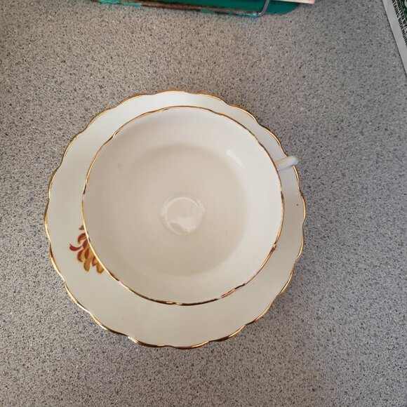 Vintage Bone China Floral Tea Cup & Saucer England Yellow flowers - Picture 4 of 8